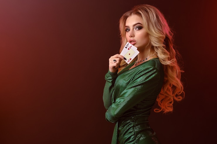 Meja blackjack live dealer di rrqtopup dengan streaming video multi-kamera dan antarmuka pemain